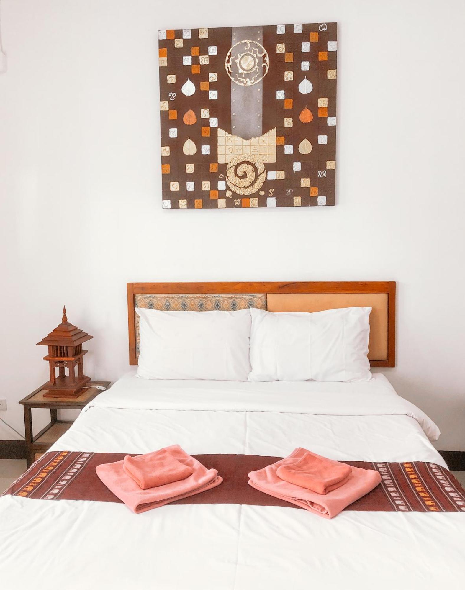 Dphouse Center Of Old Chiang Mai Hotel Exterior foto